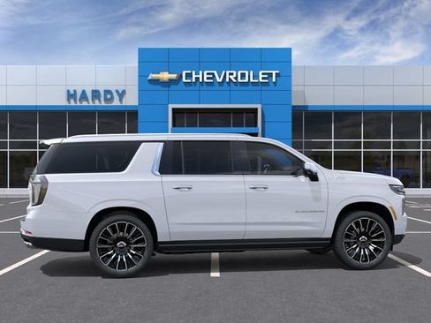 New 2026 Chevrolet Suburban High Country AWD/4WD image 5