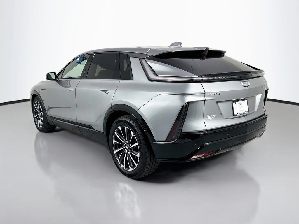 Used 2024 Cadillac Lyriq Sport w/ LPO, Floor Liner Package AWD/4WD image 5