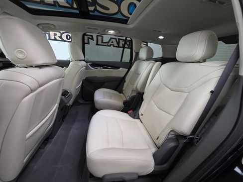 Used 2024 Cadillac XT6 Premium Luxury AWD/4WD image 10