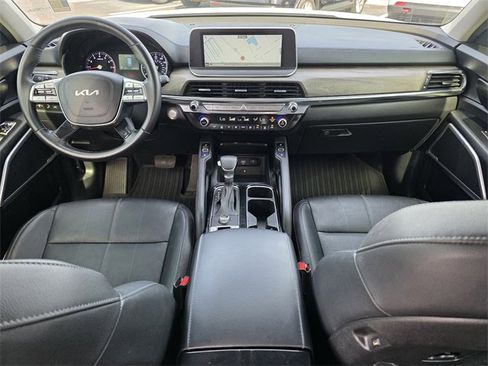 Used 2022 Kia Telluride EX w/ EX Premium Package image 24
