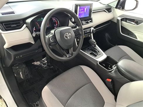 Used 2023 Toyota RAV4 XLE image 18