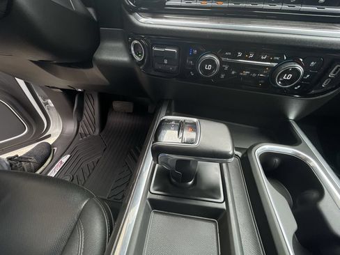 Certified 2025 Chevrolet Silverado 1500 LTZ AWD/4WD image 16