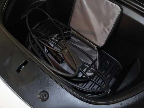 Used 2022 Tesla Model Y Performance image 34