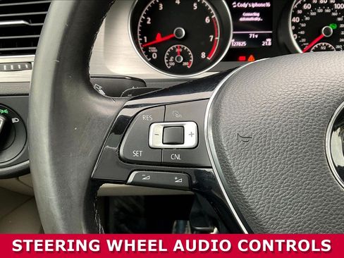 Used 2016 Volkswagen Golf S FWD image 11