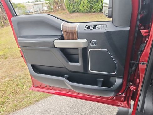 Used 2017 Ford F150 Lariat image 18