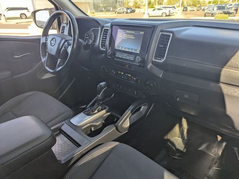 Certified 2022 Nissan Frontier SV image 18