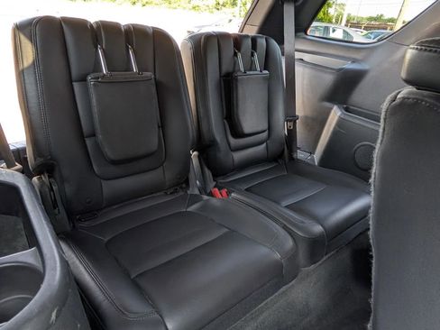 Used 2015 Ford Explorer XLT w/ Equipment Group 202A image 14