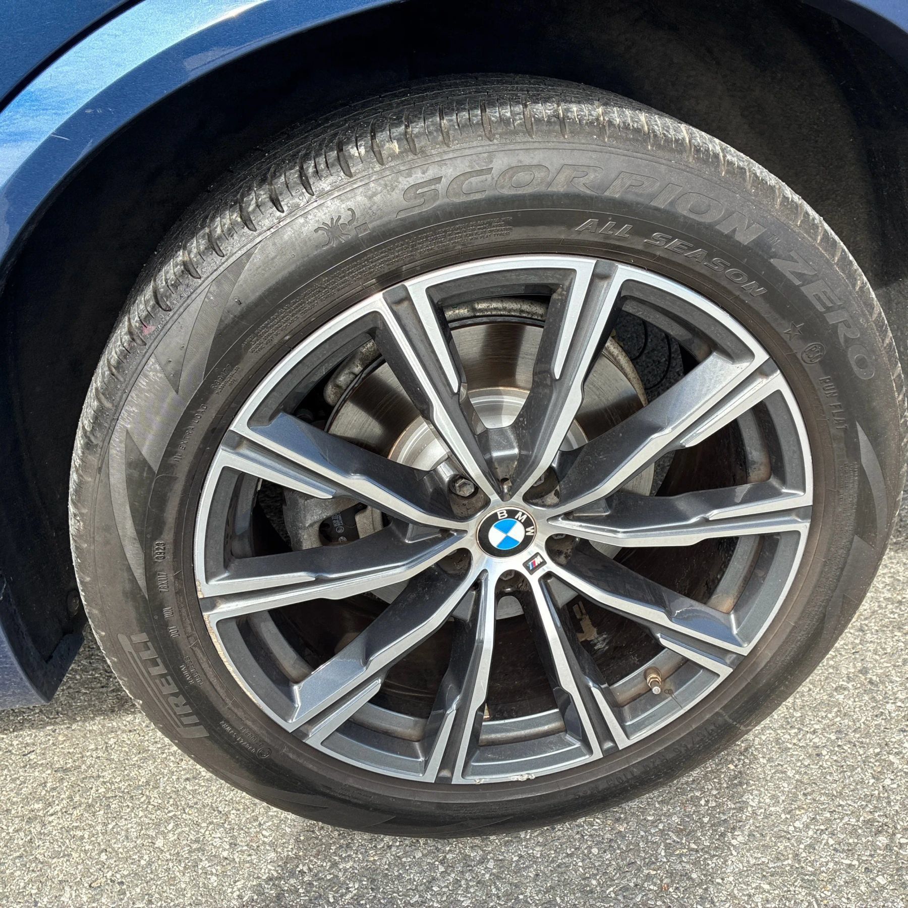 Used 2020 BMW X5 xDrive40i w/ M Sport Package AWD/4WD image 11