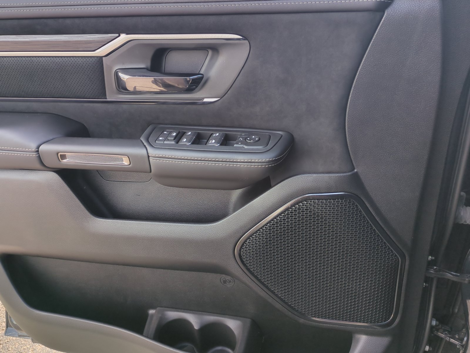New 2026 RAM 1500 RHO AWD/4WD image 13