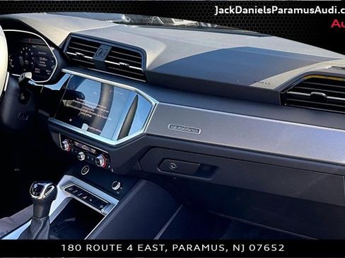 Used 2025 Audi Q3 2.0T Premium w/ Convenience Package image 14