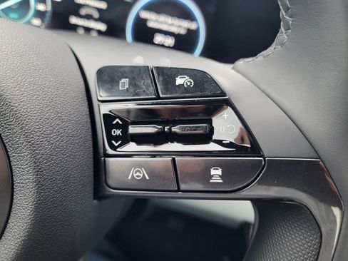 New 2025 Hyundai Elantra Limited image 20