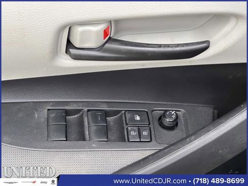Used 2022 Toyota Corolla LE image 13
