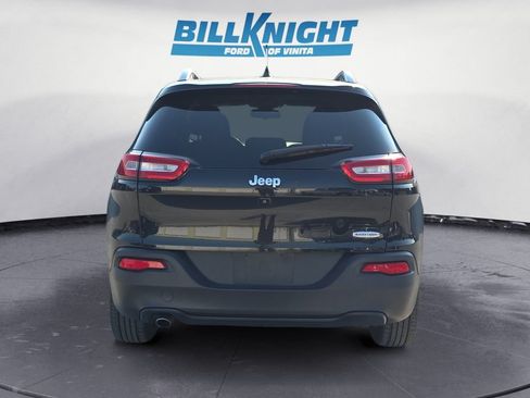 Used 2015 Jeep Cherokee Latitude FWD image 4