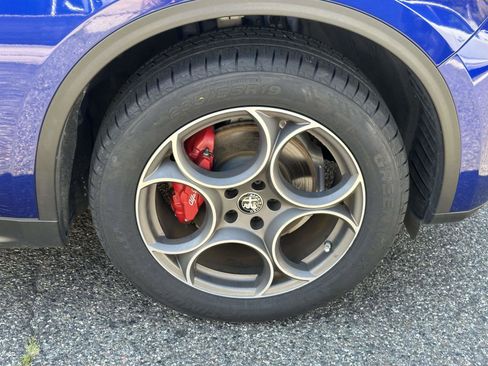 Used 2022 Alfa Romeo Stelvio Sprint image 9