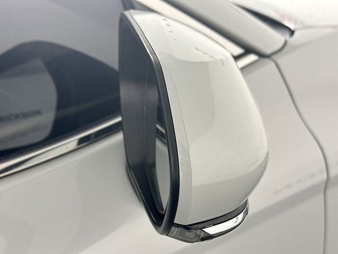 Used 2023 Toyota Camry SE image 10