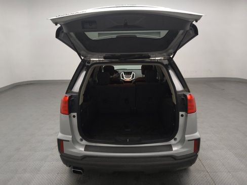 Used 2017 GMC Terrain SLE FWD image 29