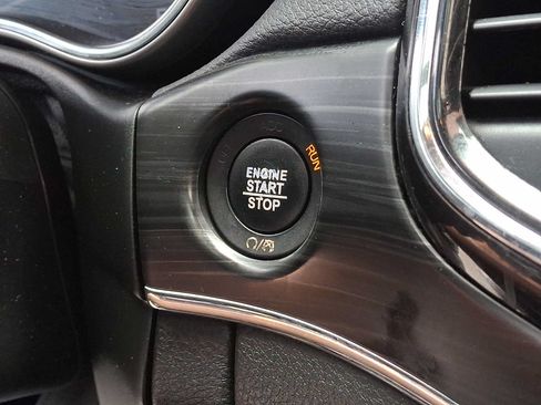 Used 2020 Jeep Grand Cherokee Limited AWD/4WD image 27