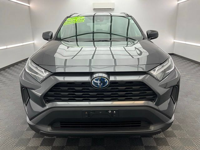 Used 2024 Toyota RAV4 LE AWD/4WD image 2