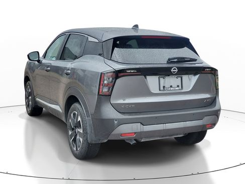 Used 2025 Nissan Kicks SV AWD/4WD image 3