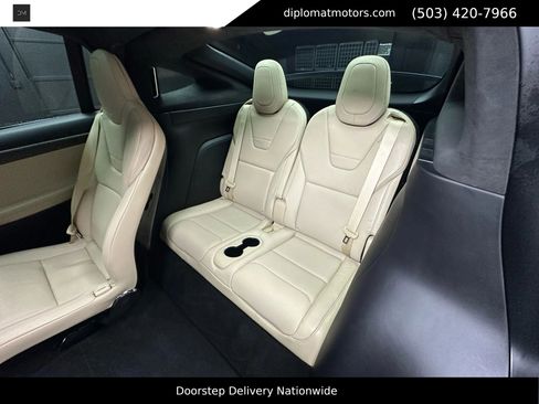 Used 2016 Tesla Model X 90D image 27