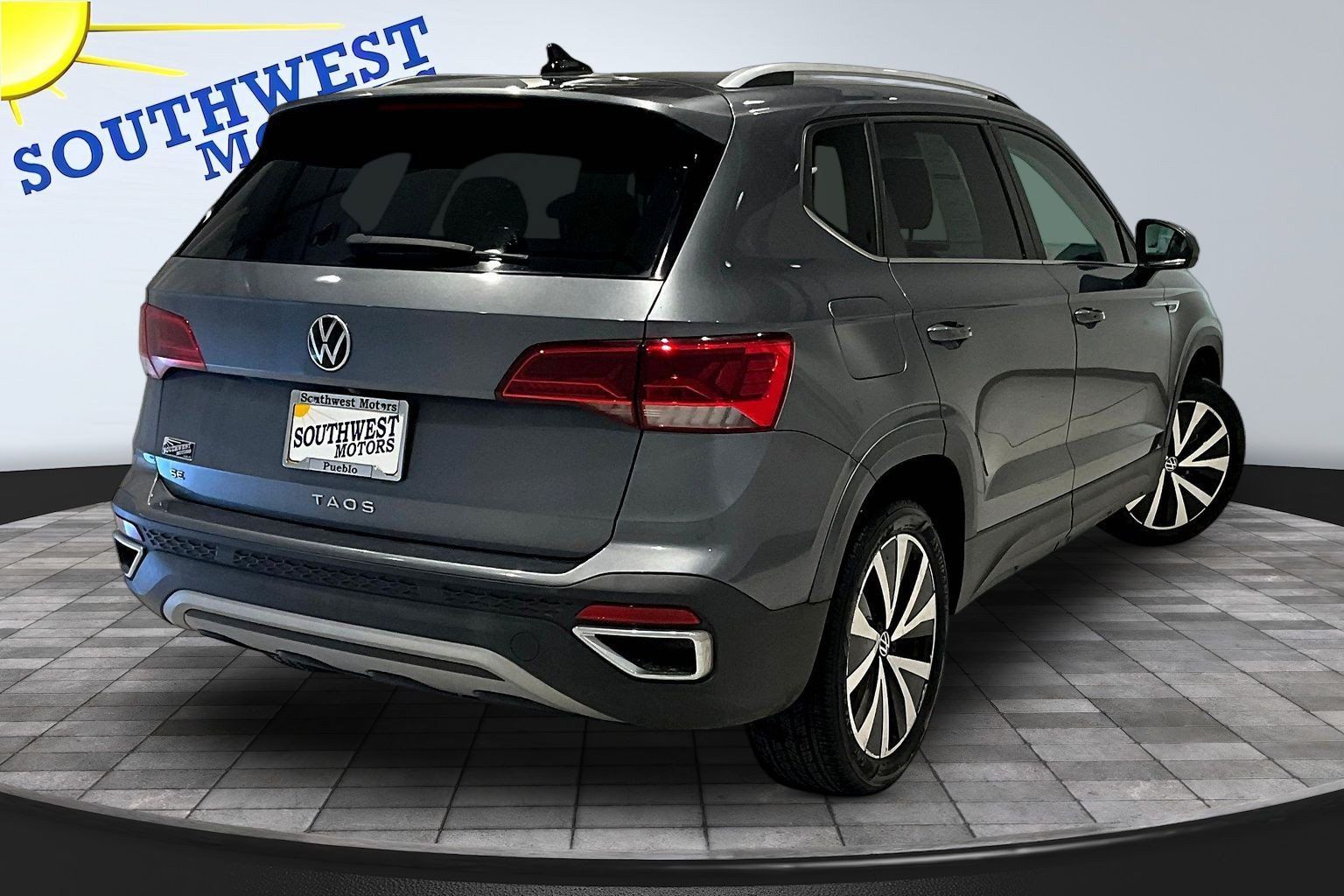 Used 2022 Volkswagen Taos SE FWD image 7