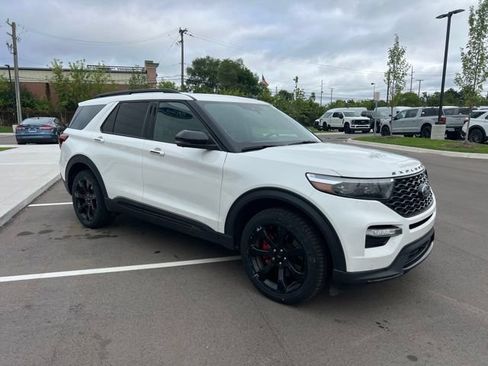 Used 2023 Ford Explorer ST w/ Equipment Group 401A AWD/4WD image 3