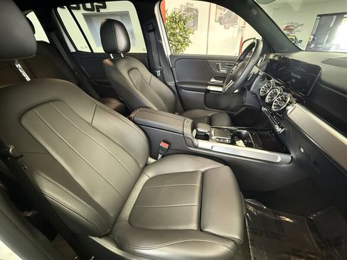 Used 2023 Mercedes-Benz EQB 250+ w/ Exclusive Package image 9