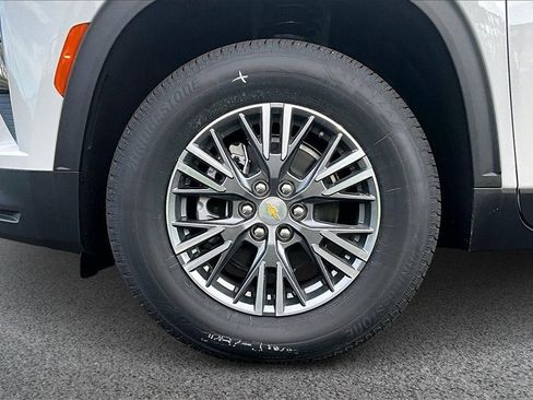 New 2026 Chevrolet Traverse LT w/ Driver Confidence Package image 11