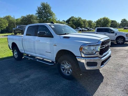 Used 2022 RAM 2500 Big Horn AWD/4WD image 3