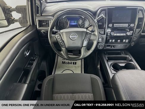 Used 2024 Nissan Titan SV image 21