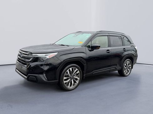 Certified 2025 Subaru Forester Touring AWD/4WD image 7