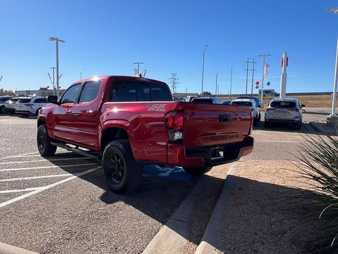 Used 2022 Toyota Tacoma SR image 3