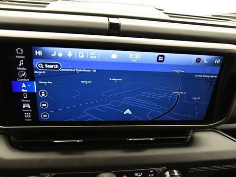 Used 2025 Jeep Wrangler Sahara image 26