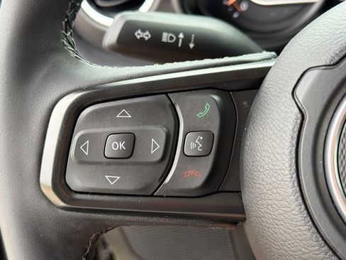 Used 2025 Jeep Gladiator Sport AWD/4WD image 31