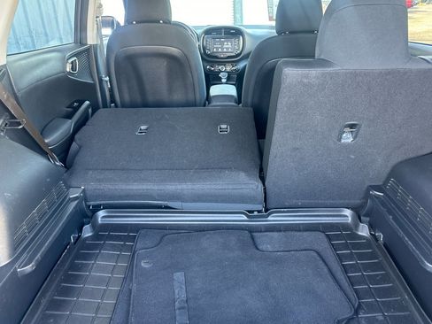 Used 2021 Kia Soul S image 15