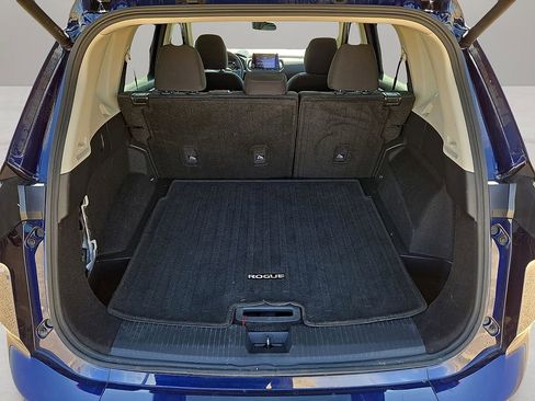 Used 2025 Nissan Rogue SV image 12