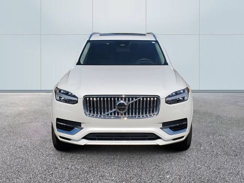 Used 2024 Volvo XC90 T8 Ultimate AWD/4WD image 2