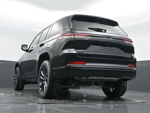 New 2026 Jeep Grand Cherokee Limited image 36
