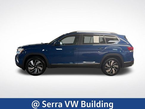 Used 2025 Volkswagen Atlas SEL AWD/4WD image 2