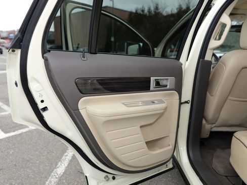 Used 2008 Lincoln MKX AWD image 26