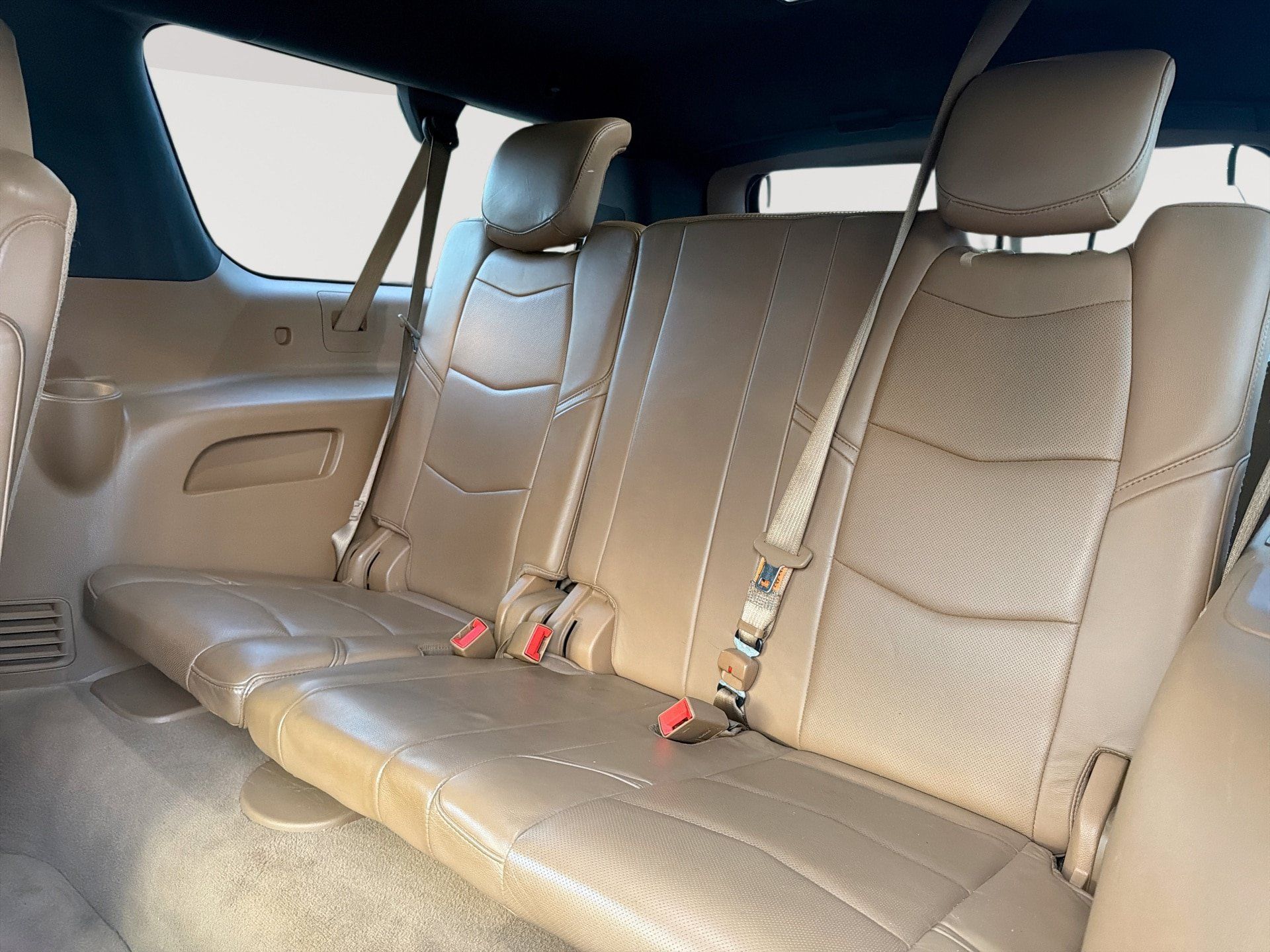 Used 2017 Cadillac Escalade ESV Platinum AWD/4WD image 26