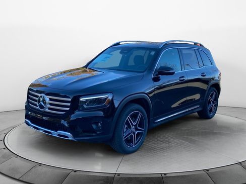 New 2026 Mercedes-Benz GLB 250 4MATIC image 3