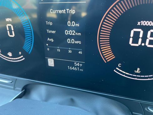 Used 2025 Hyundai Kona SEL image 40