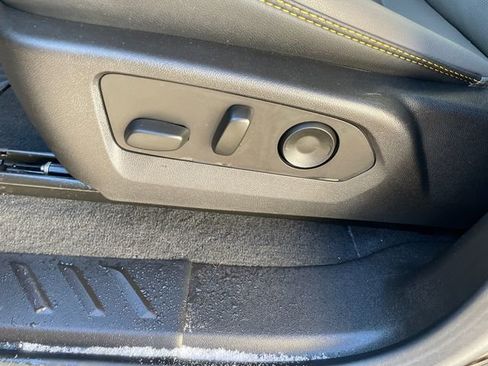 Used 2024 Chevrolet Colorado ZR2 w/ ZR2 Convenience Package III image 42