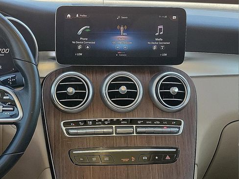Used 2022 Mercedes-Benz GLC 300 image 10