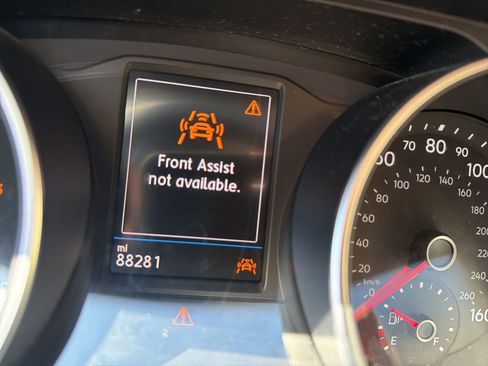 Used 2020 Volkswagen Tiguan S image 5