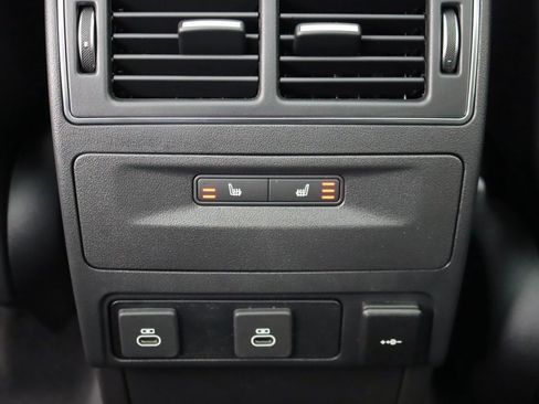 Used 2026 Jaguar F-PACE R-Dynamic S image 33