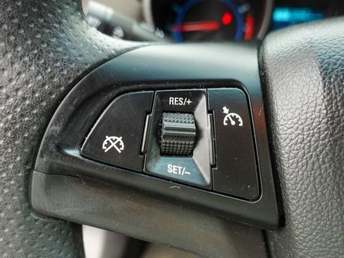 Used 2015 Chevrolet Cruze LT w/ Technology Package image 13