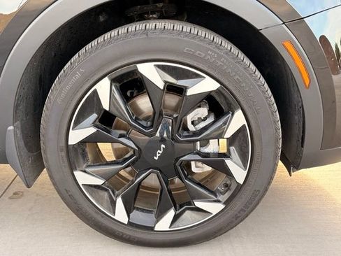Used 2025 Kia Sorento EX w/ Panoramic Sunroof Package FWD image 5