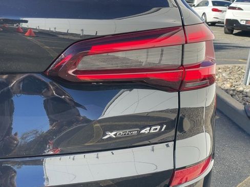 Used 2021 BMW X5 xDrive40i w/ M Sport Package image 31